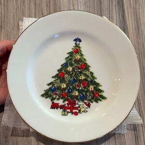 Christmas Tree Plate with Gold Trim Sea Gull Fine China set of 5 dessert plates